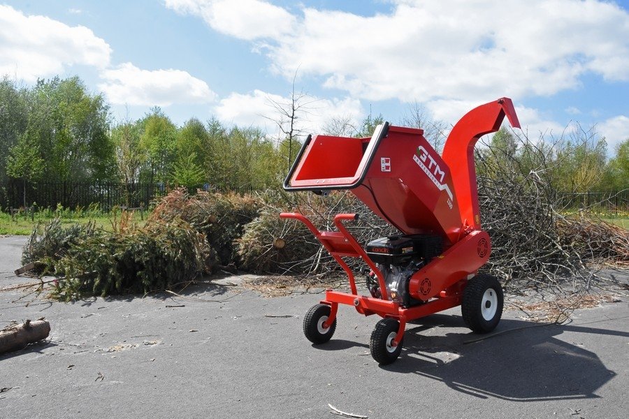 GTM 1300 4-Wheel Häcksler/houtSchredder Draaibare uitvoer - Bild 2