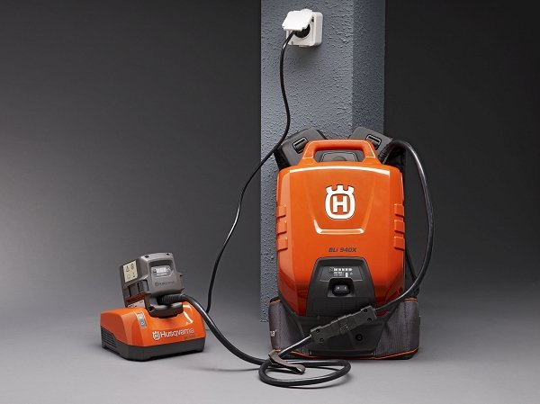 Husqvarna BLi940X Ruggedragund Li-ion Akku 36V-26,1 Ah - Bild 3