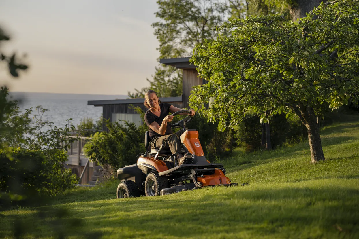 Husqvarna R 200iX AWD Akku Front Aufsitzmäher NIEUW! - Bild 5