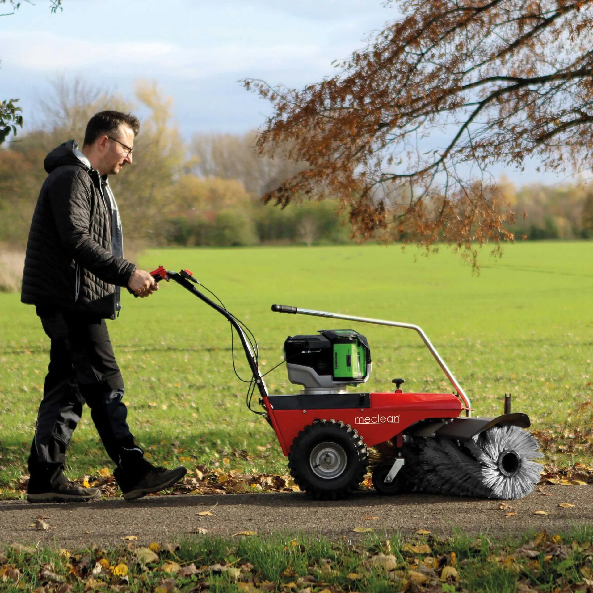 Meclean Frontsweep Pro 82 B Kehrmaschine EGO Akku - Bild 2